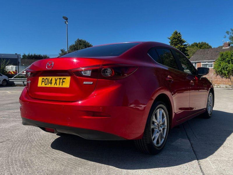 MAZDA MAZDA3