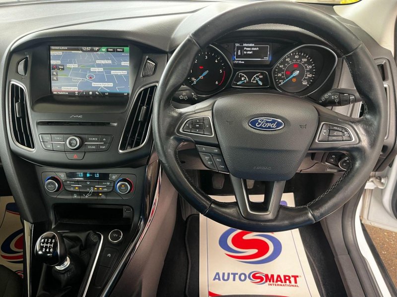 FORD FOCUS