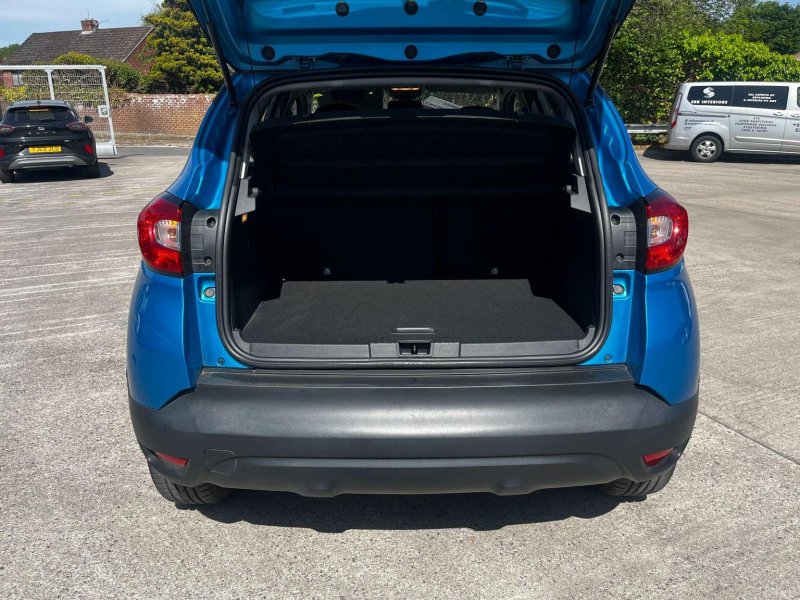 RENAULT CAPTUR