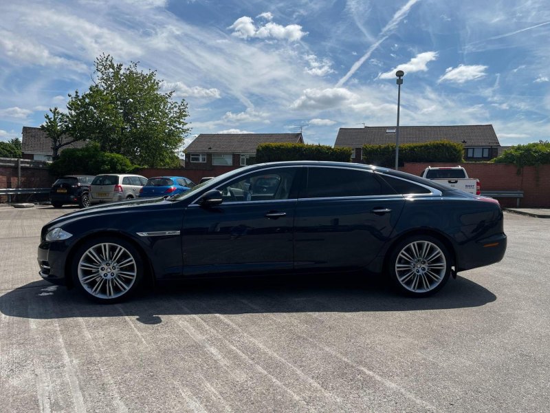 JAGUAR XJ