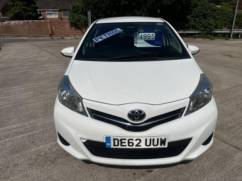 TOYOTA YARIS