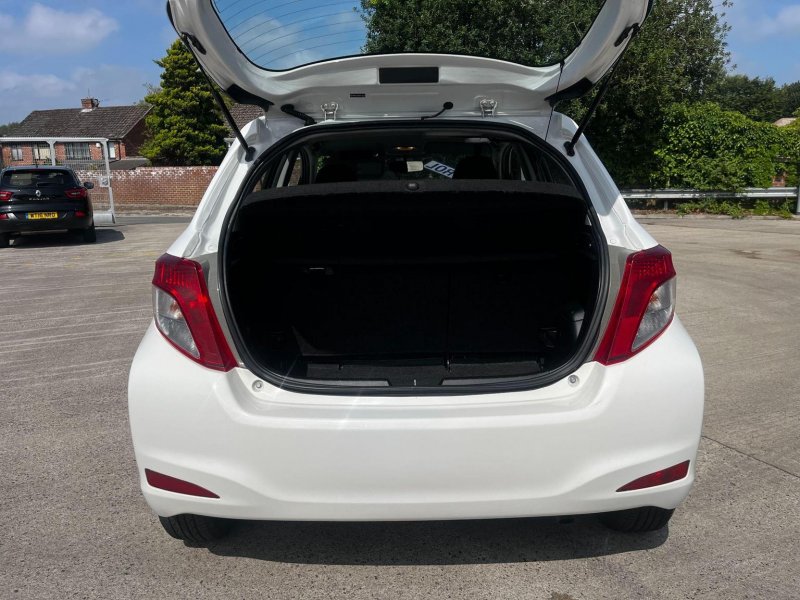 TOYOTA YARIS