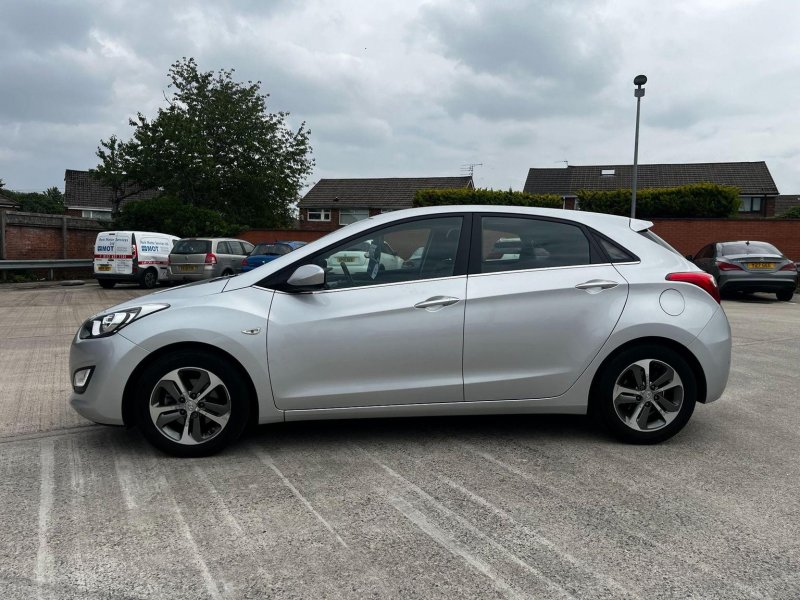 HYUNDAI I30